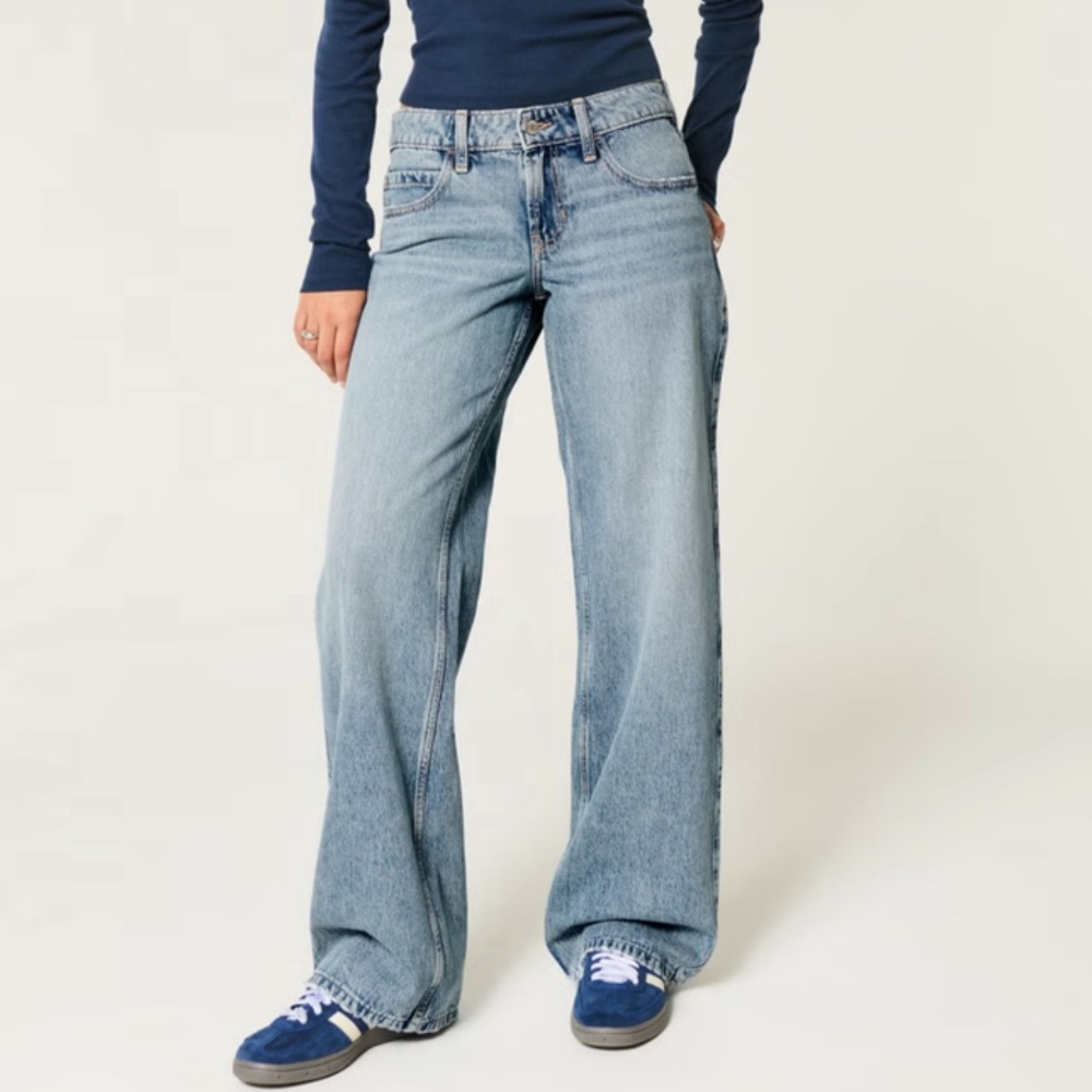 Hollister Women’s Low Rise Baggy Jeans